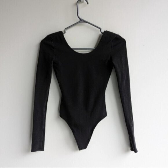 Aritzia Wilfred scoop back black bodysuit - Picture 2 of 5